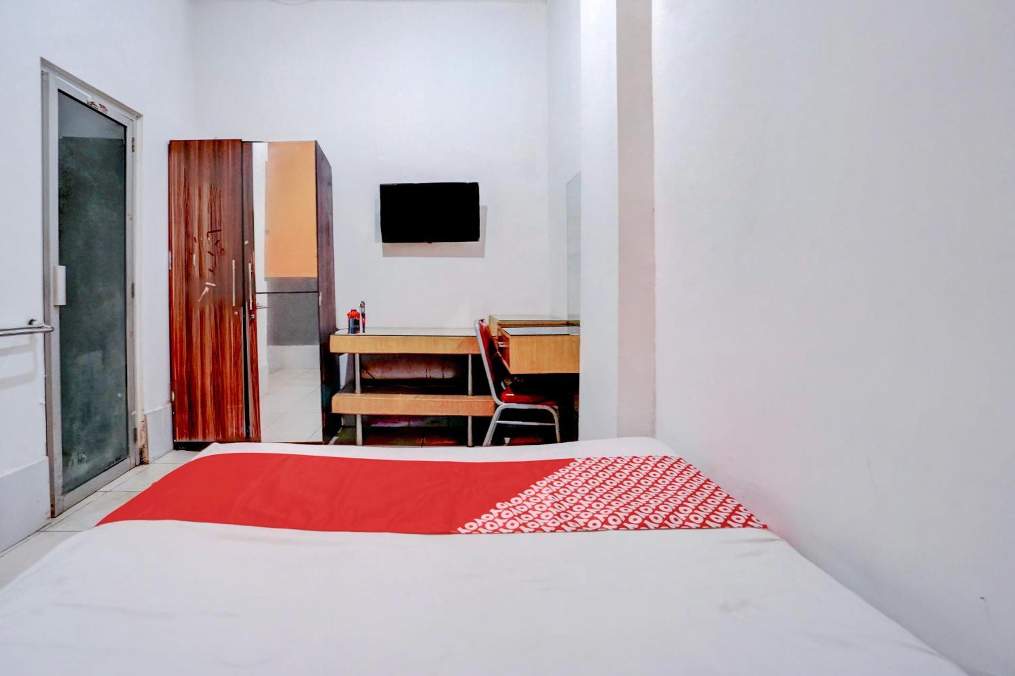 เรดดอร์ซ เนียร์ ตามัน บุงกุล Hotel สุราบายา ภายนอก รูปภาพ